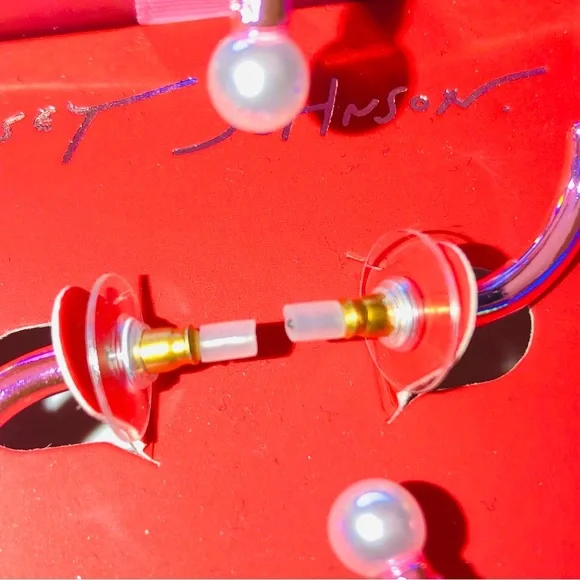 Authentic Betsey Johnson Earrings - Hot Pink Hoop Hearts With Pearl, NIB - Picture 6 of 12